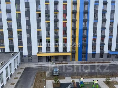 2-бөлмелі пәтер · 45 м² · 5/9 қабат, Просп. Байдибек би 242, бағасы: ~ 28 млн ₸ в Шымкенте, Аль-Фарабийский р-н