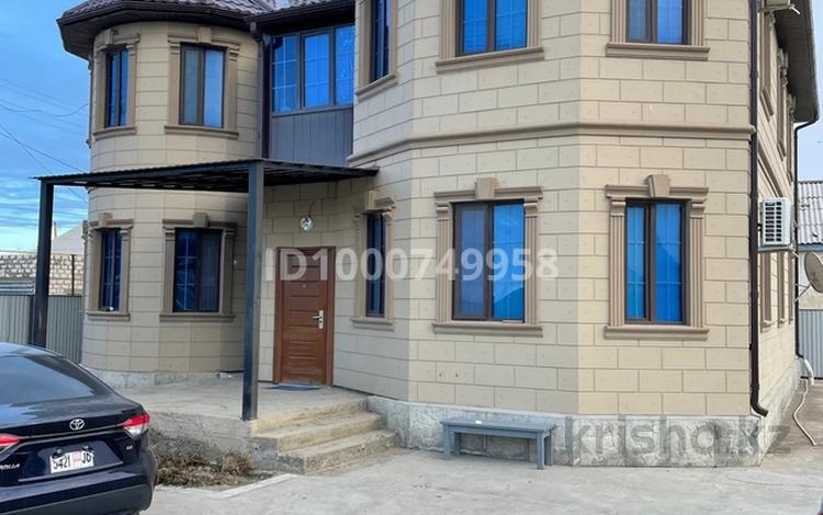 Отдельный дом · 6 комнат · 240 м², Кемешілер 11а — Сатыбалдиева за 1.2 млн 〒 в Атырау — фото 2