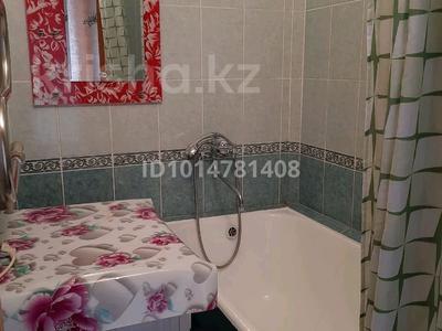 3-комнатная квартира · 50 м² · 5/5 этаж, Калмыкова 4б за 130 000 ₸ в Балхаше