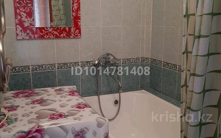 3-бөлмелі пәтер · 50 м² · 5/5 қабат, Калмыкова 4б, бағасы: 130 000 ₸ в Балхаше — фото 2