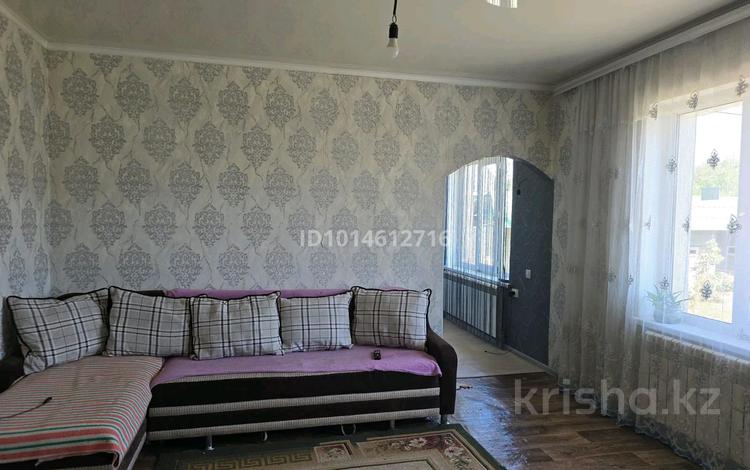 Отдельный дом · 4 комнаты · 80 м² · 7 сот., 8линия 51 — Жапек батыр за 19 млн ₸ в Жомарте — фото 2