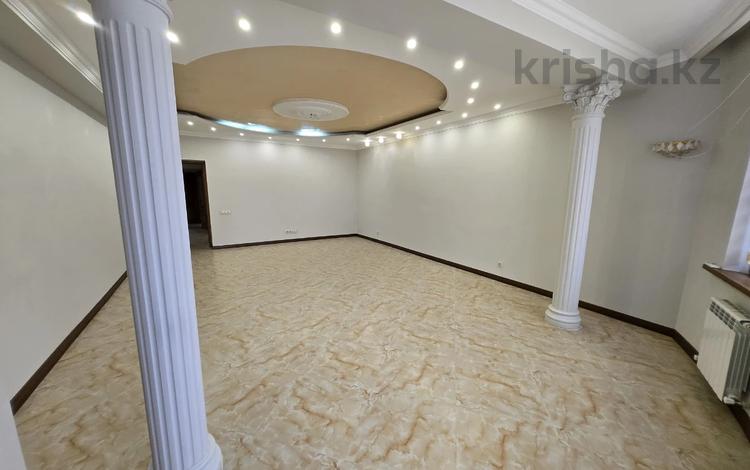 3-комнатная квартира · 160 м² · 9/12 этаж, мкр Самал-2 58 за ~ 131.3 млн ₸ в Алматы, Медеуский р-н — фото 2