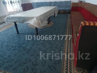 Отдельный дом · 5 комнат · 130 м², Едиге батыр 38 — 5 пен 7 жолы. Жуковски район за 150 000 〒 в Туркестане