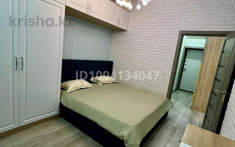 2-комнатная квартира · 50 м² · 1/17 этаж, Манаса 109а за 25 000 ₸ в Алматы, Алмалинский р-н — фото 2