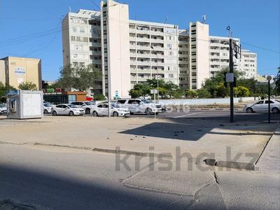 2-бөлмелі пәтер · 50 м² · 1/9 қабат, 13-ш/а. 42б, бағасы: 15 000 ₸ в Актау, 13-й мкр