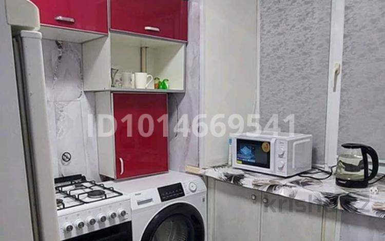 1-комнатная квартира · 33 м² · 1/5 этаж, 3 мик-оне 25 за 10 000 ₸ в Риддере — фото 2