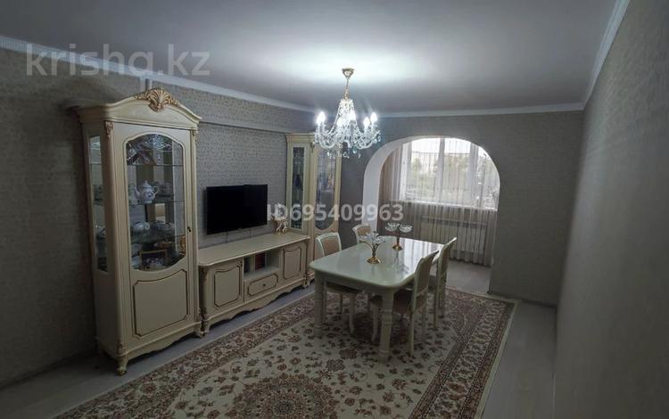 4-бөлмелі пәтер · 102.4 м² · 4/5 қабат, Шамина 1 — Возле набережной, бағасы: 31.5 млн ₸ в Атырау, мкр Жилгородок — фото 2
