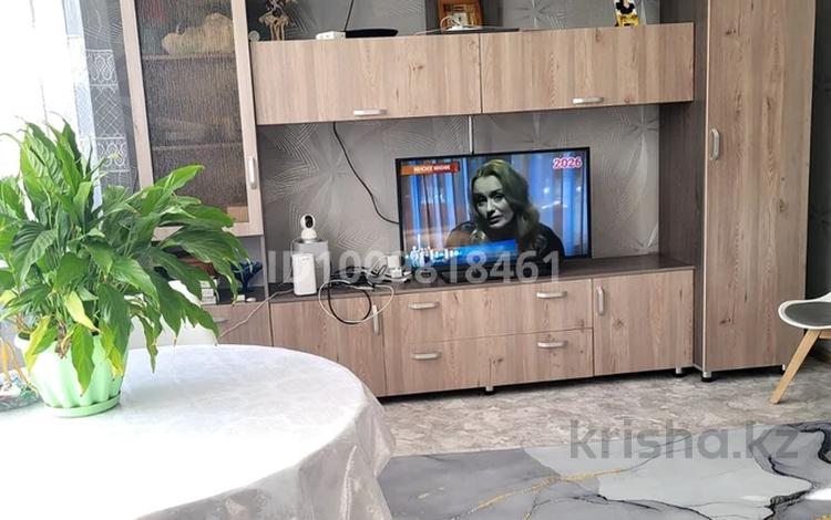 2-бөлмелі пәтер · 46.2 м² · 1/2 қабат, Селевина — 5 баня, бағасы: 13.5 млн ₸ в Семее — фото 2