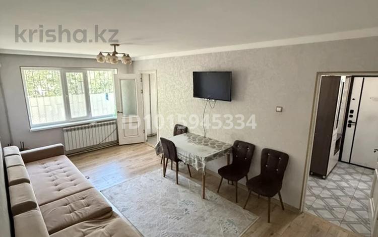 3-комнатная квартира · 60 м² · 1/5 этаж, 8-й микрорайон 35 — 23 мектеп за 230 000 ₸ в Шымкенте, Туран р-н — фото 2