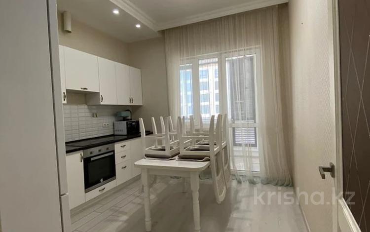 2-комнатная квартира · 70 м² · 6/10 этаж, Абикен Бектуров 1/2 за 300 000 ₸ в Астане, Есильский р-н — фото 2
