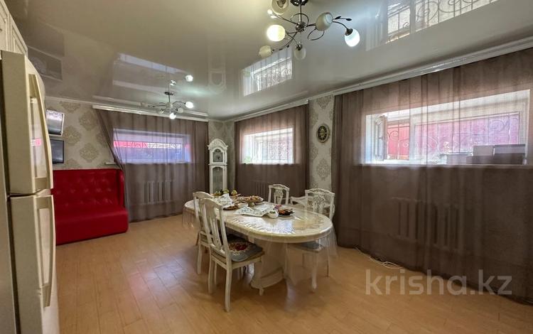 Отдельный дом · 4 комнаты · 183.3 м² · 4.8 сот., Ленинградская 5/11 за 60 млн ₸ в Костанае — фото 2