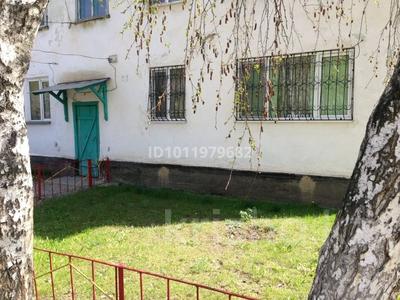 3-комнатная квартира · 54 м² · 1/2 этаж, Гагарина за 23.5 млн 〒 в Тонкерисе