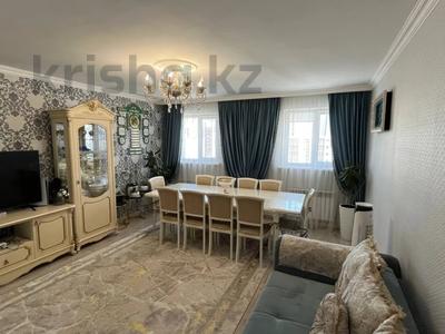 3-комнатная квартира, 100 м², 10/10 этаж, Роза Багланова 3 — гипермаркет Анвар, Ана мен Бала, Кардиохирургический центр, Магнум, Астана Арена, Барыс Арена. Горячая цена за 50.5 млн 〒