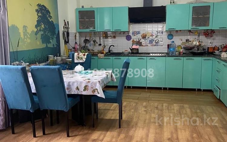 Отдельный дом · 4 комнаты · 220 м² · 9 сот., Аксай 94 за 72 млн ₸ в Абай — фото 12