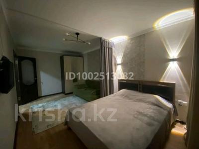 2-бөлмелі пәтер · 54 м² · 1/5 қабат, Абая 160, бағасы: 8 000 ₸ в Таразе