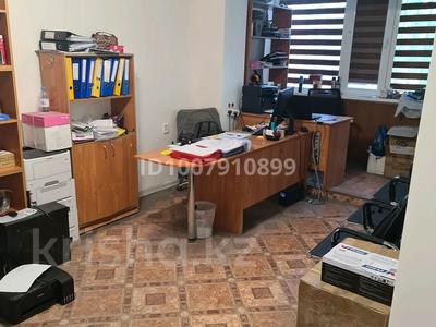 1-бөлмелі пәтер · 40 м² · 1/4 қабат, 2-й мкр 6, бағасы: 8 млн ₸ в Актау