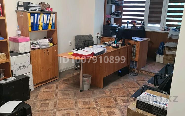 1-комнатная квартира · 40 м² · 1/4 этаж, 2-й мкр 6 за 8 млн ₸ в Актау — фото 2