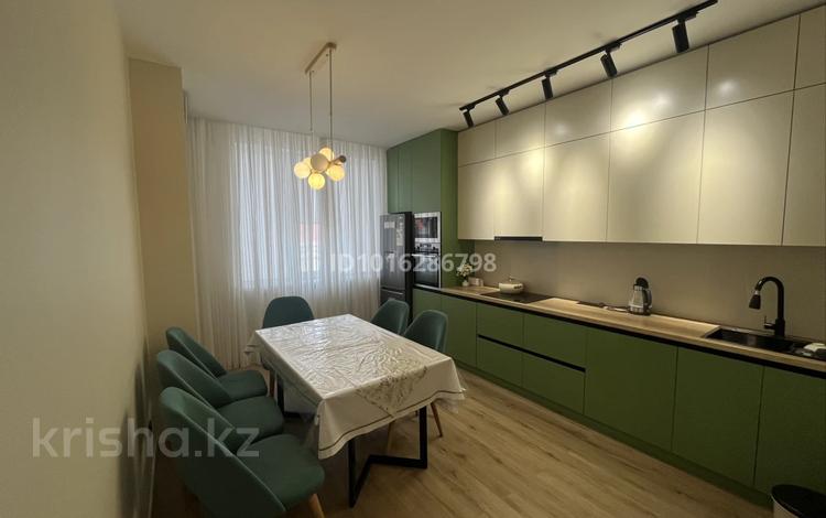 2-комнатная квартира · 72.8 м² · 9/9 этаж, мкр Нурсая, Абулхайыр хана 74-7 за 300 000 ₸ в Атырау — фото 2