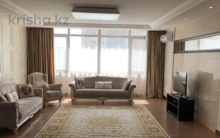 4-комнатная квартира · 178 м², Ахмет Байтурсынулы 1, 3, 5, 9 за 820 000 ₸ в Астане, Сарайшык р-н — фото 2