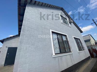 Продажа домов и дачи в Атырауской обл.: Отдельный дом · 5 комнат · 200 м² · 6 сот., мкр. Алмагуль, Брусиловского 22 — Майлина за 41 млн 〒 Отдельный дом · 5 комнат · 200 м² · 6 сот., мкр. Алмагуль, Брусиловского 22 — Майлина за 41 млн 〒 в Атырау