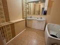 3-бөлмелі пәтер · 150 м² · 4/5 қабат, проспект А.Молдагуловой 36 — напротив гипермаркета Дина, бағасы: 50 млн ₸ в Актобе — фото 9