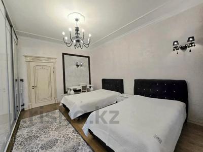 4-бөлмелі пәтер · 180 м², Омарова, бағасы: 170 млн ₸ в Алматы, Медеуский р-н