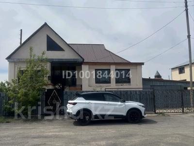 Продажа домов и дачи в Карагандинской обл.: Отдельный дом · 4 комнаты · 200 м² · 18 сот., Майкудук, Майкудук, мкр Шахтёрский 52 квартал за 40 млн 〒 Отдельный дом · 4 комнаты · 200 м² · 18 сот., Майкудук, Майкудук, мкр Шахтёрский 52 квартал за 40 млн 〒 в Караганде, Алихана Бокейханова р-н