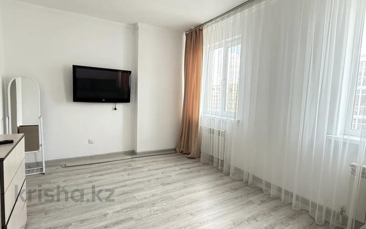 1-комнатная квартира · 42 м² · 9/10 этаж, Роза Багланова 3 за 25.5 млн ₸ в Астане, Нура р-н — фото 2