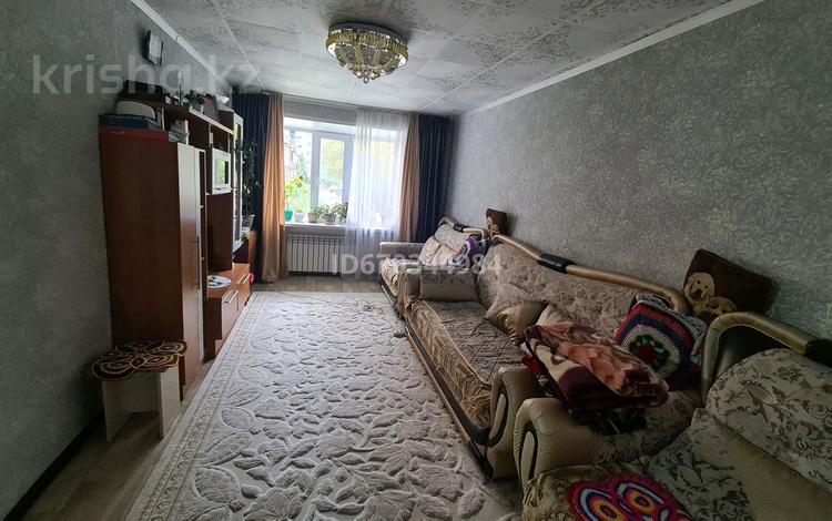 3-комнатная квартира · 60 м² · 1/5 этаж, 4 микрарайон 32 за 14.7 млн ₸ в Риддере — фото 3