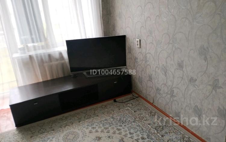3-бөлмелі пәтер · 60 м² · 2/5 қабат, Айтбаева 33 — Беги а ана, бағасы: 15 млн ₸ в  — фото 2