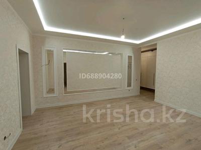 3-комнатная квартира, 86 м², 3/10 этаж, Академика Сатпаева 182 за 35.8 млн 〒 в Павлодаре