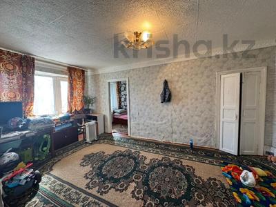 2-комнатная квартира · 42 м² · 2/3 этаж, мкр Центральный, Азаттык 118 за 9.5 млн 〒 в Атырау