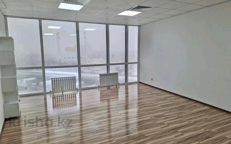 Офисы · 43 м² за 420 000 ₸ в Астане, Есильский р-н — фото 36