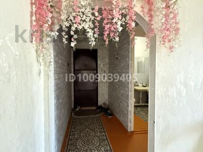 2-бөлмелі пәтер · 44 м² · 4/5 қабат, мкр Жайлау 20 — 3/4базарчик, бағасы: 14 млн ₸ в Таразе
