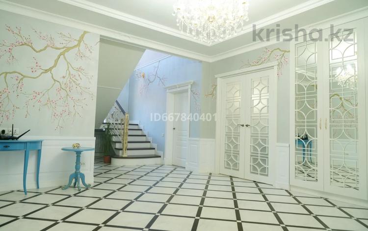 Отдельный дом • 5 комнат • 200 м² • 5 сот., Жандосова — Навои за 125 млн 〒 в Алматы, Ауэзовский р-н — фото 6
