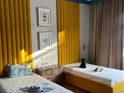3-комнатная квартира · 130 м² · 3/5 этаж · помесячно, Нажимеденова 14 за 600 000 〒 в Астане, Алматы р-н