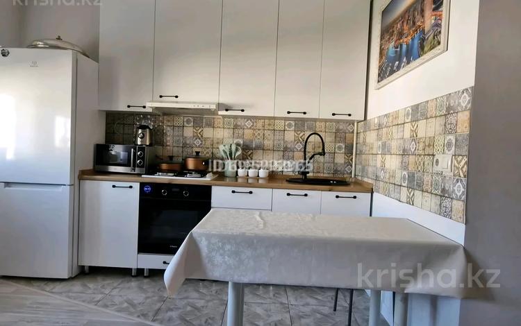 1-комнатная квартира · 28 м² · 3/3 этаж, мкр Уркер, Укили ыбырай 16 за 150 000 ₸ в Астане, Нура р-н — фото 2