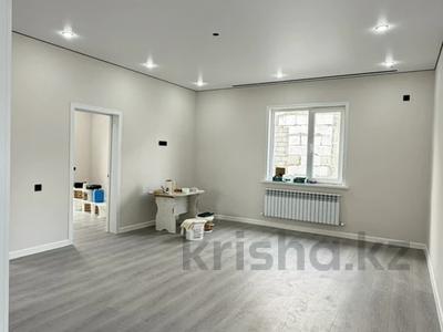 Жеке үй · 4 бөлме · 100 м² · 5 жүзд., Мкр Карлыгаш 3 сектор, бағасы: 35 млн ₸ в Конаеве
