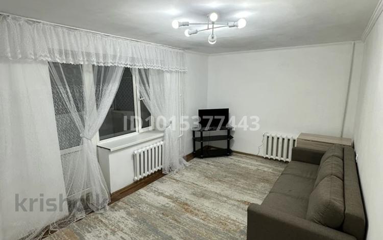 2-комнатная квартира · 65 м² · 1/5 этаж, Улицы нет микрорайон самал 8 — Ориентировочно напротив 14 школы за 140 000 ₸ в Талдыкоргане, мкр Самал — фото 2