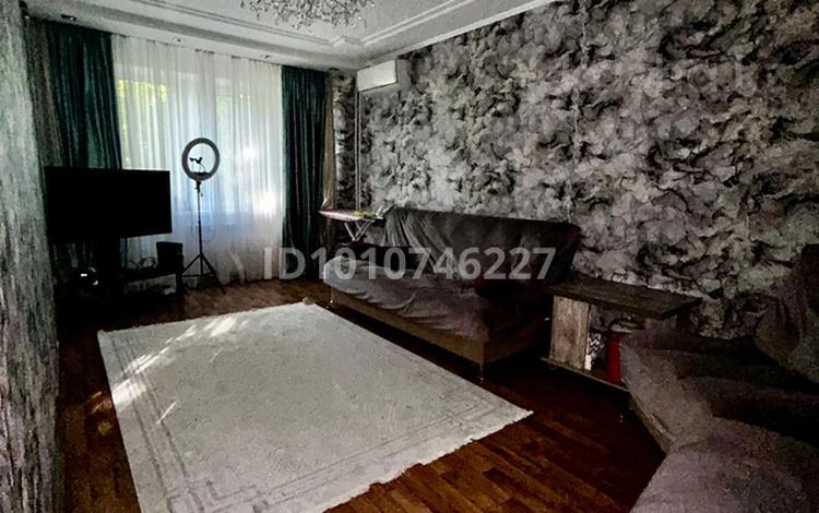 2-комнатная квартира · 53 м² · 2/5 этаж, мкр 4 за 21 млн ₸ в Уральске — фото 2