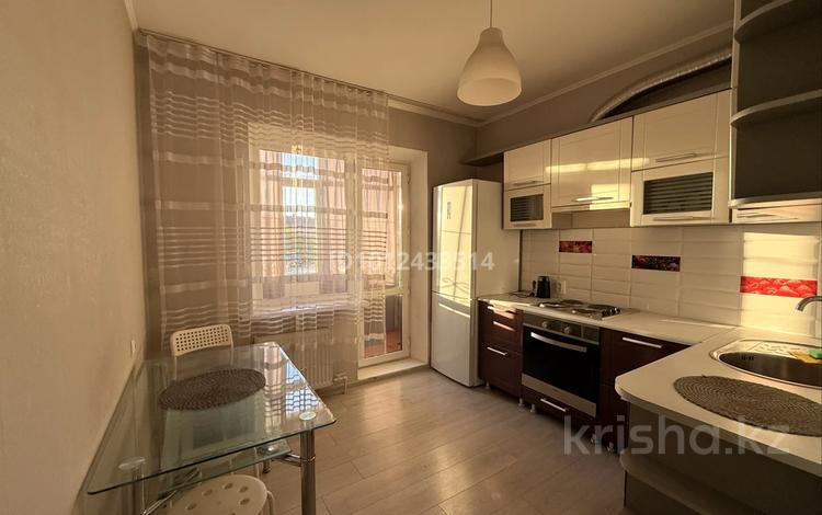 1-комнатная квартира · 47 м² · 1/9 этаж, мкр Юго-Восток, Шапагат 7 за 12 000 ₸ в Караганде, Казыбек би р-н — фото 2