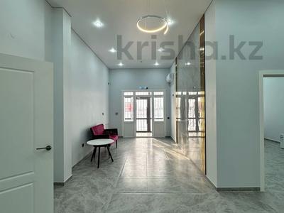 Продажа коммерческой недвижимости в Актюбинской обл.: Свободное назначение · 125 м² за 60 млн 〒 Свободное назначение · 125 м² за 60 млн 〒 в Актобе, мкр. Алтын орда