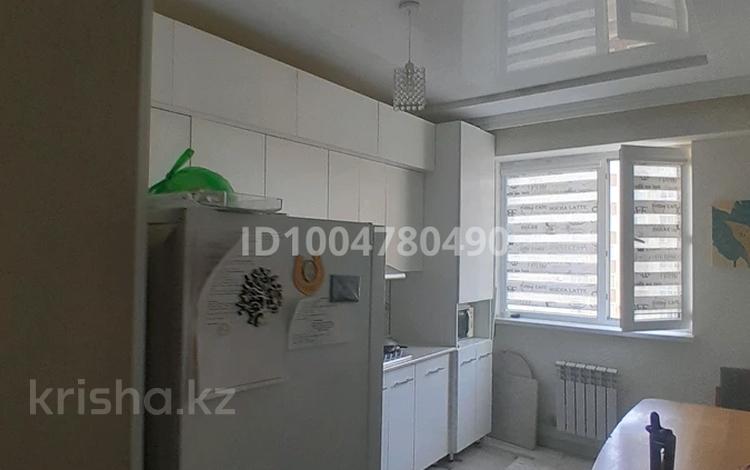 2-бөлмелі пәтер · 63 м² · 7/10 қабат, 16-й мкр 33/8, 63, 63/1, 63/2, бағасы: 21 млн ₸ в Актау — фото 2