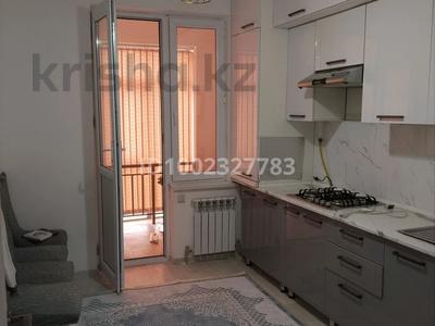 Пәтерлер в Туркестанской обл.: 3-бөлмелі пәтер · 64 м² · 1/7 қабат, Пр.Есимхан — 11-я улица, бағасы: 110 000 〒 3-бөлмелі пәтер · 64 м² · 1/7 қабат, Пр.Есимхан — 11-я улица, бағасы: 110 000 〒 в Туркестане