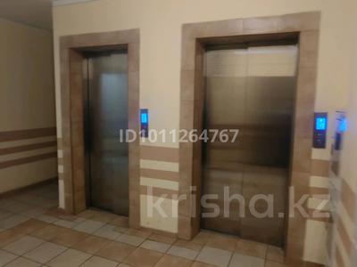 2-комнатная квартира · 70 м² · 12/17 этаж, Жандосова 140 за 46 млн 〒 в Алматы, Ауэзовский р-н