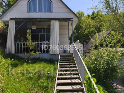 Аренда домов или дач посуточно в Алматы: Дом · 3 комнаты · 80 м², мкр Коктобе 192 за 30 000 〒 Дом · 3 комнаты · 80 м², мкр Коктобе 192 за 30 000 〒 в Алматы, Медеуский р-н
