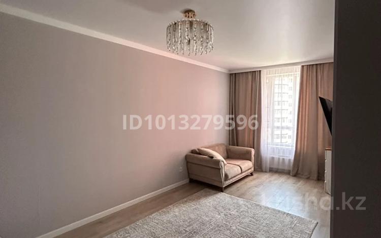 1-комнатная квартира · 42.3 м² · 8/21 этаж, Ракымжан Кошкарбаев 36 за 27.5 млн ₸ в Астане, Сарайшык р-н — фото 2