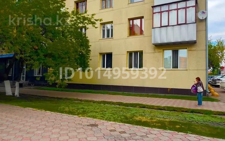 3-бөлмелі пәтер · 75 м² · 2/4 қабат, Конституции 16, бағасы: 45 млн ₸ в Петропавловске — фото 2