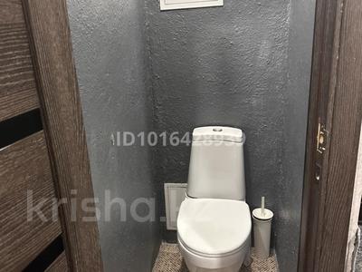 2-комнатная квартира · 43 м² · 2/5 этаж, Майкудук, 14й микрорайон 44 за 150 000 ₸ в Караганде, Алихана Бокейханова р-н