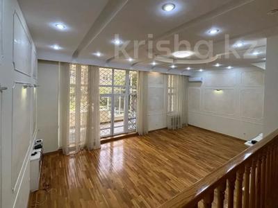 7-комнатная квартира · 600 м² · 3/3 этаж, Самал-3 24/1 — Аль Фараби Достык за 2.5 млн 〒 в Алматы, Медеуский р-н
